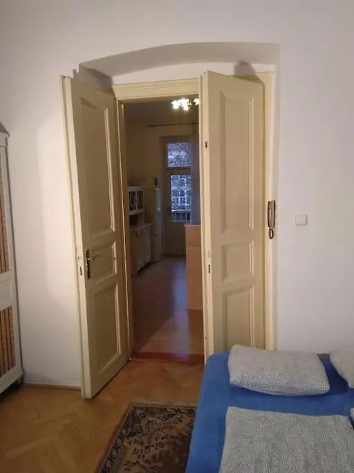 Apartment Authentic, Traditional Airbnb In Central Prague !