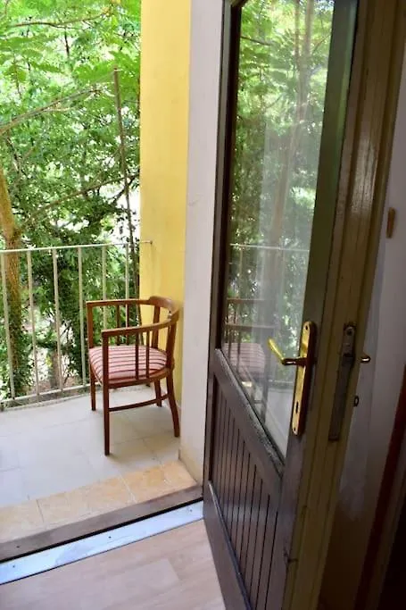 Apartment Authentic, Traditional Airbnb In Central Prague ! Czech Republic